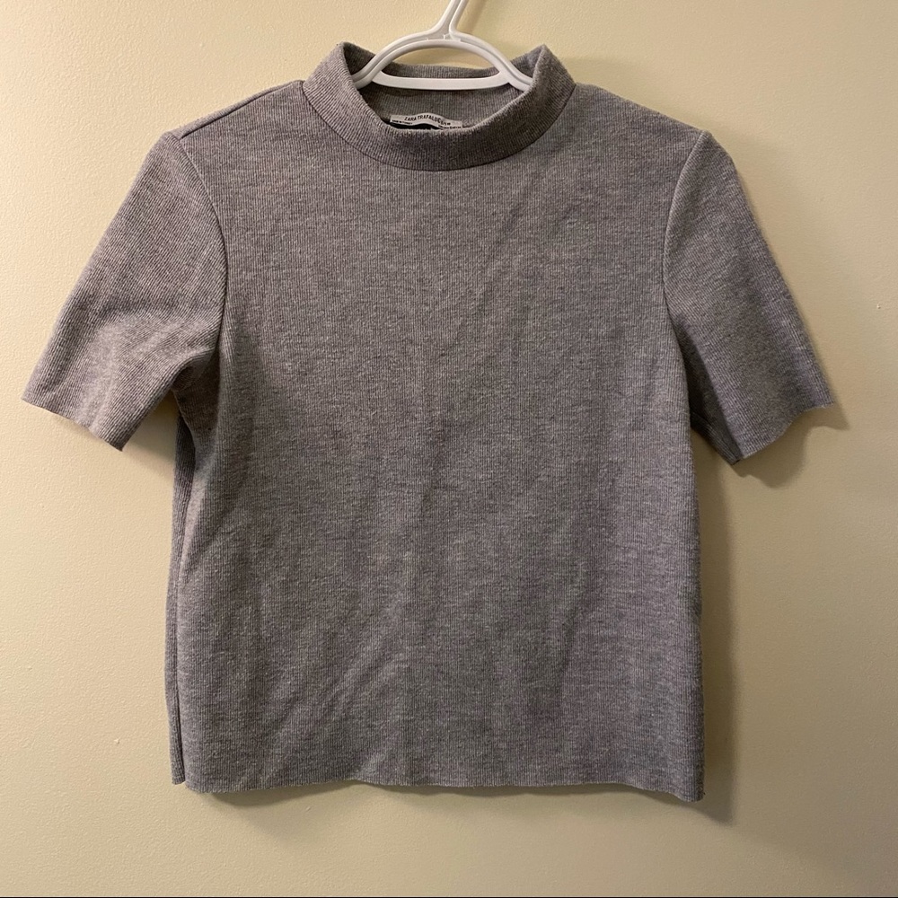 🍋 Zara Gray mock neck shirt 🍋